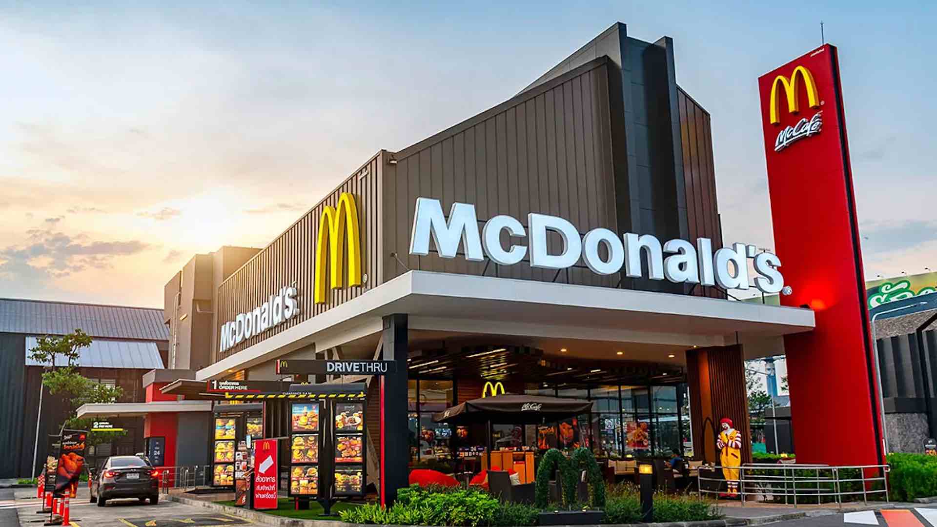 Fast food devi McDonald's İsrail'deki franchise'ın tamamını satın aldı