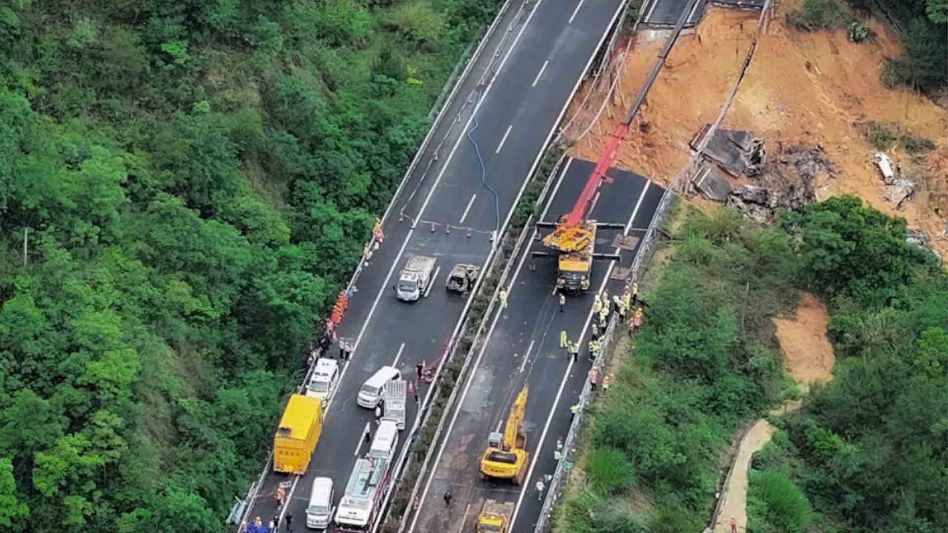 中国高速公路惨剧垮塌 24 人死亡 30 人受伤