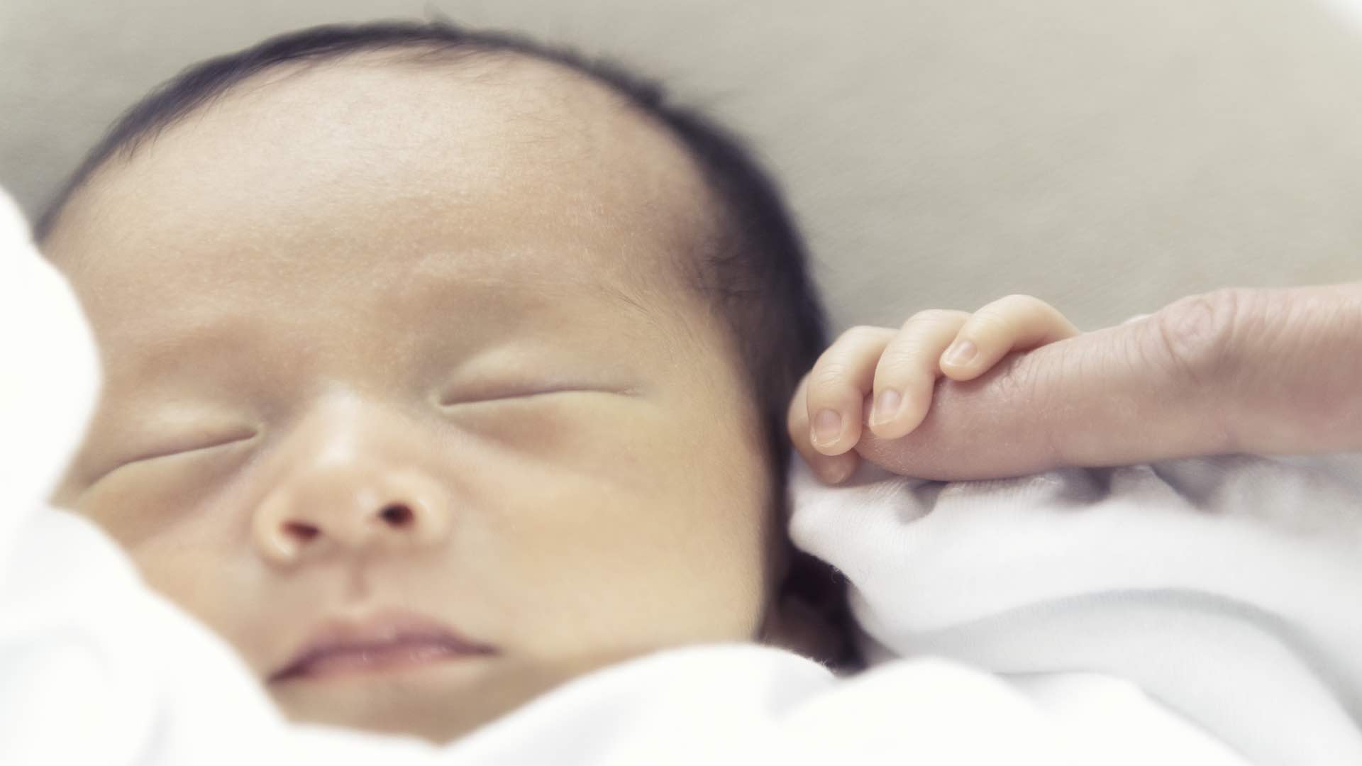 日本颁布儿童保育法应对少子化危机