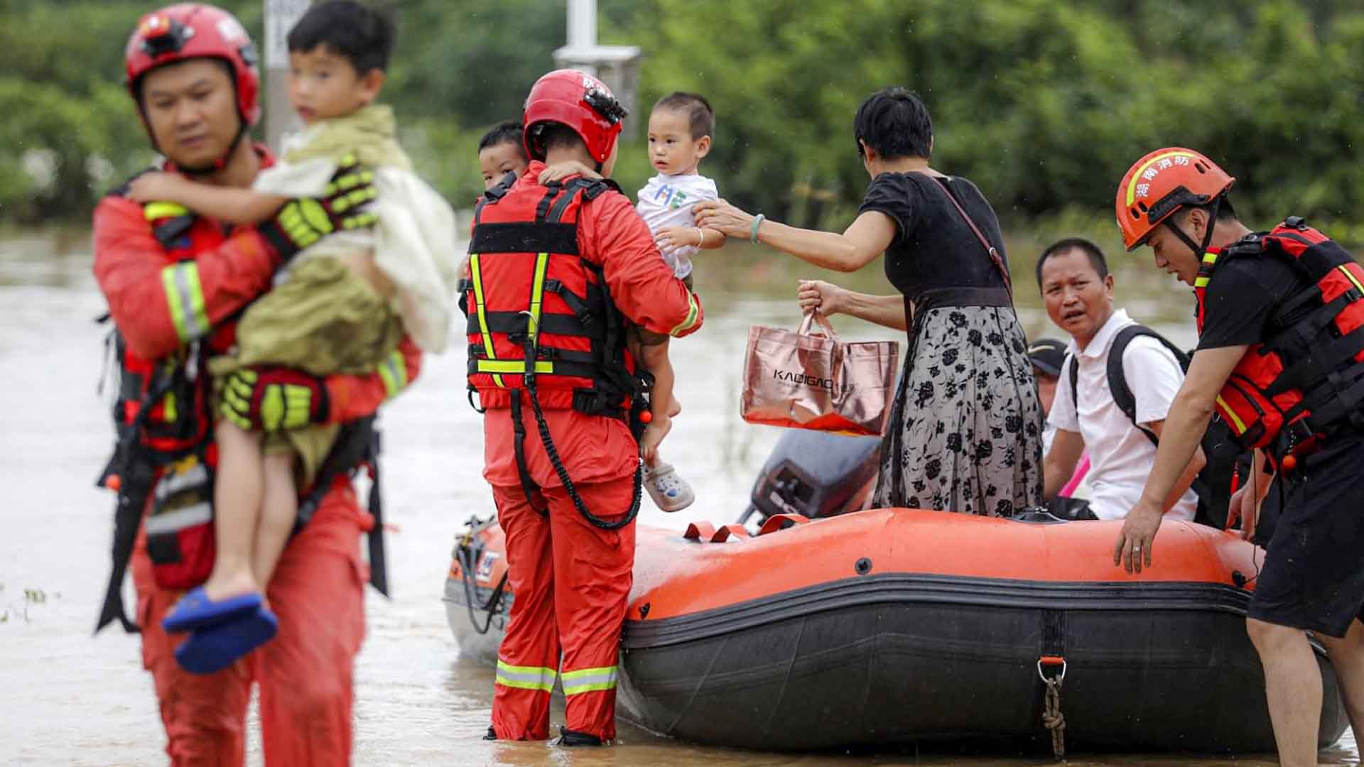 Over 766,000 affected as Typhoon Gaemi lashes Fujian, China